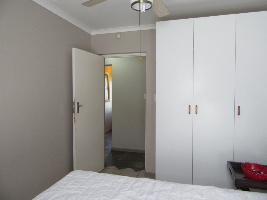 5 Bedroom Property for Sale in Fraaiuitsig Western Cape